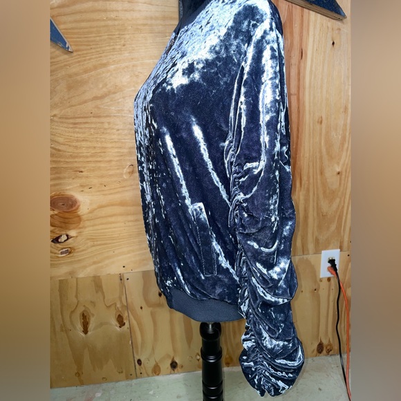 LISTICLE Velour Full Zip Ruched Sleeve
Bomber Jacket Sz Lg - Picture 2 of 9